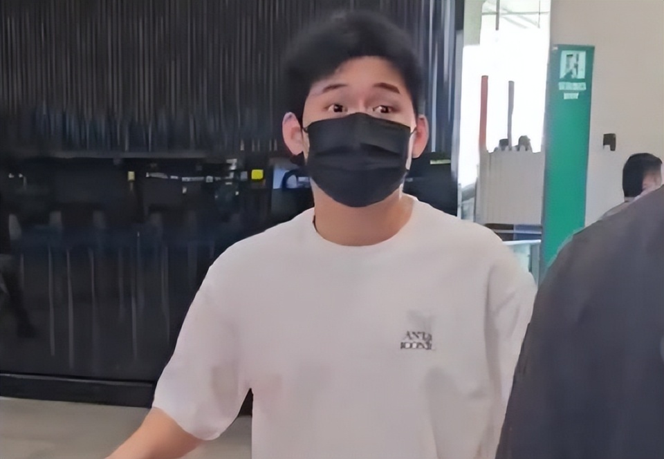 男队夺冠难