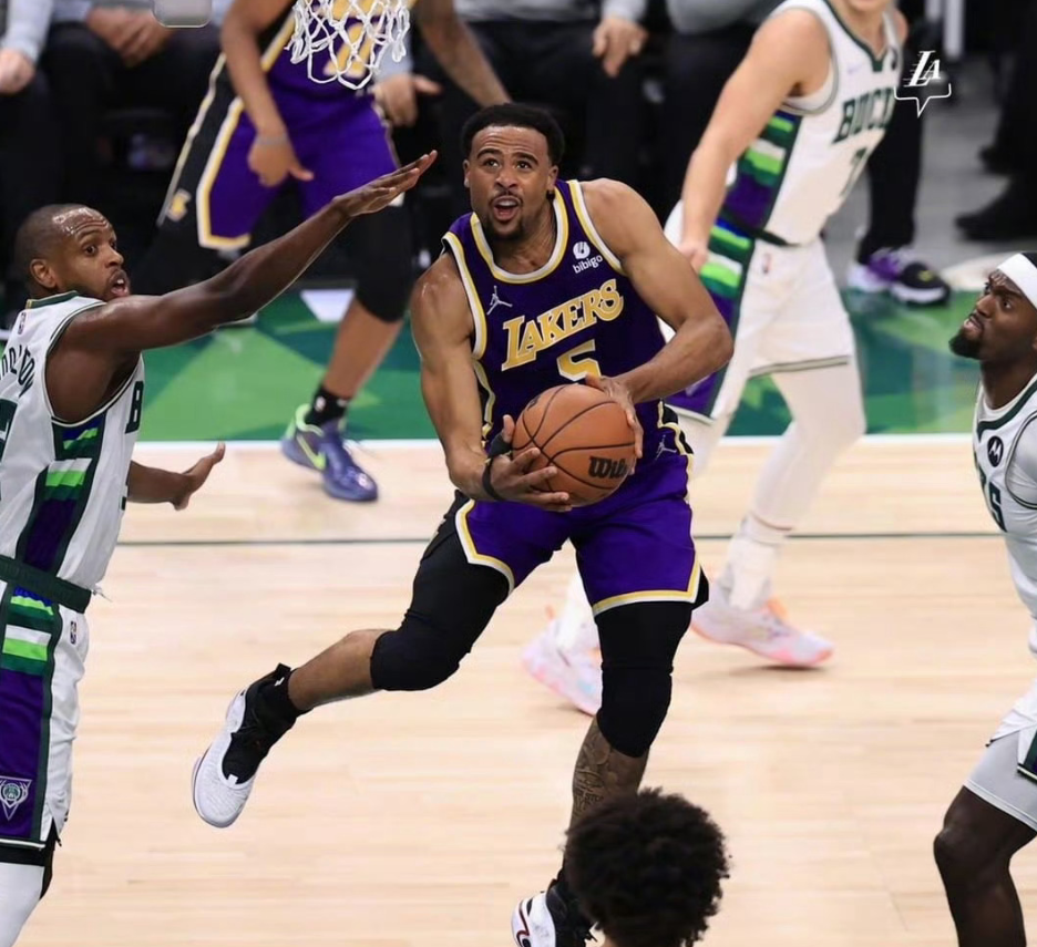 把婚礼现场, jDJV, 湖人伤兵满