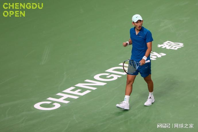 职业生涯首 职业生涯首