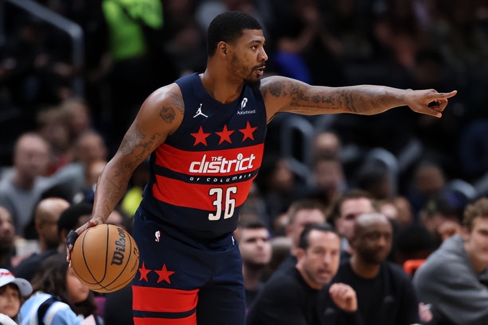 出场上发声 出场上发声